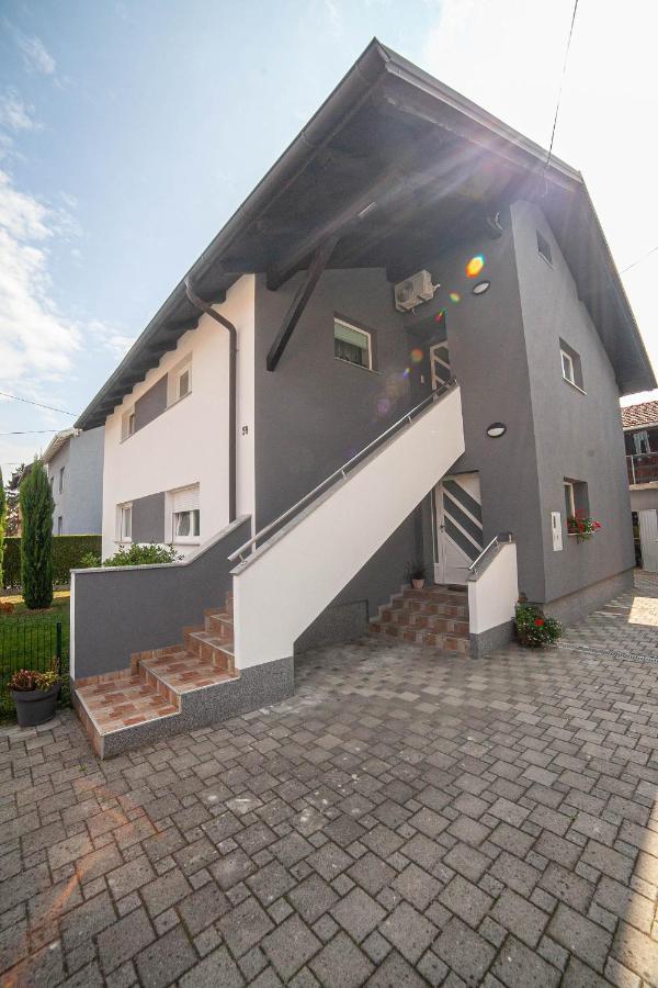 Apartman Teo Velika Gorica Bagian luar foto